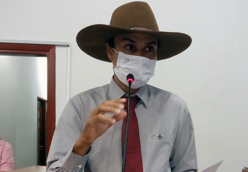 Fernando Taturana quer apoio dos colegas para entrar com CPI contra a saúde