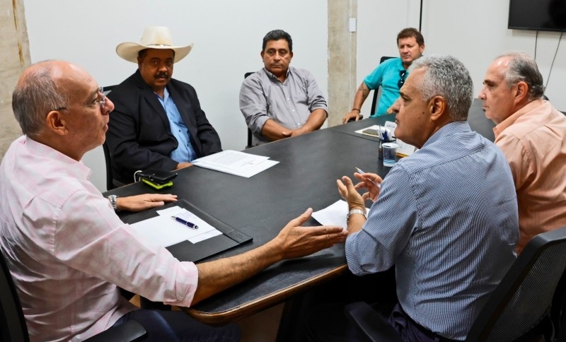Carlinho Lageado, vice Ávila e secretário Eduardo Santana, vão em busca de investimentos junto ao governo do estado