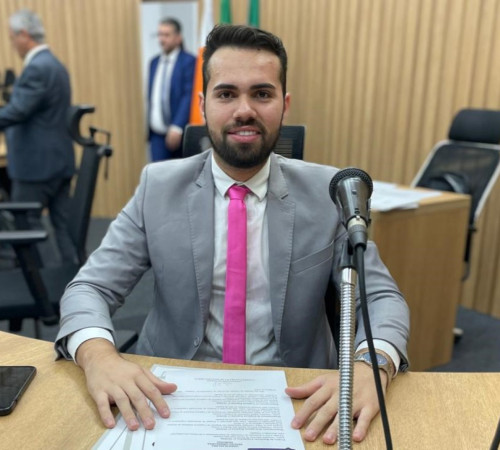 Matheus Costa solicita melhorias vi&aacute;rias em bairros estrat&eacute;gicos de Aparecida do Taboado