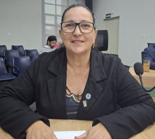 Claudia Padim propõe construção de praça de esporte e lazer no bairro Vila São Lázaro