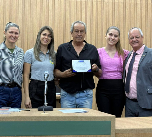 Alvimar Queiroz de Paula é homenageado pelo Legislativo aparecidense por mais de 35 anos dedicados ao esporte 