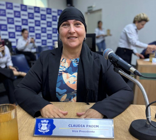 Claudia Padim solicita melhorias estruturais em &aacute;reas esportivas e moderniza&ccedil;&atilde;o da ilumina&ccedil;&atilde;o p&uacute;blica no bairro Ch&aacute;cara Boa Vista