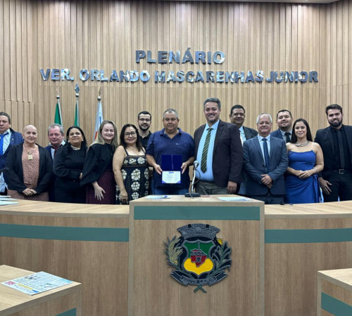 Dra. Amanda Tolentino apresenta Mo&ccedil;&atilde;o de Congratula&ccedil;&otilde;es &agrave; J&oacute;ia Rara pelos 16 anos de contribui&ccedil;&atilde;o ao desenvolvimento de Aparecida do Taboado