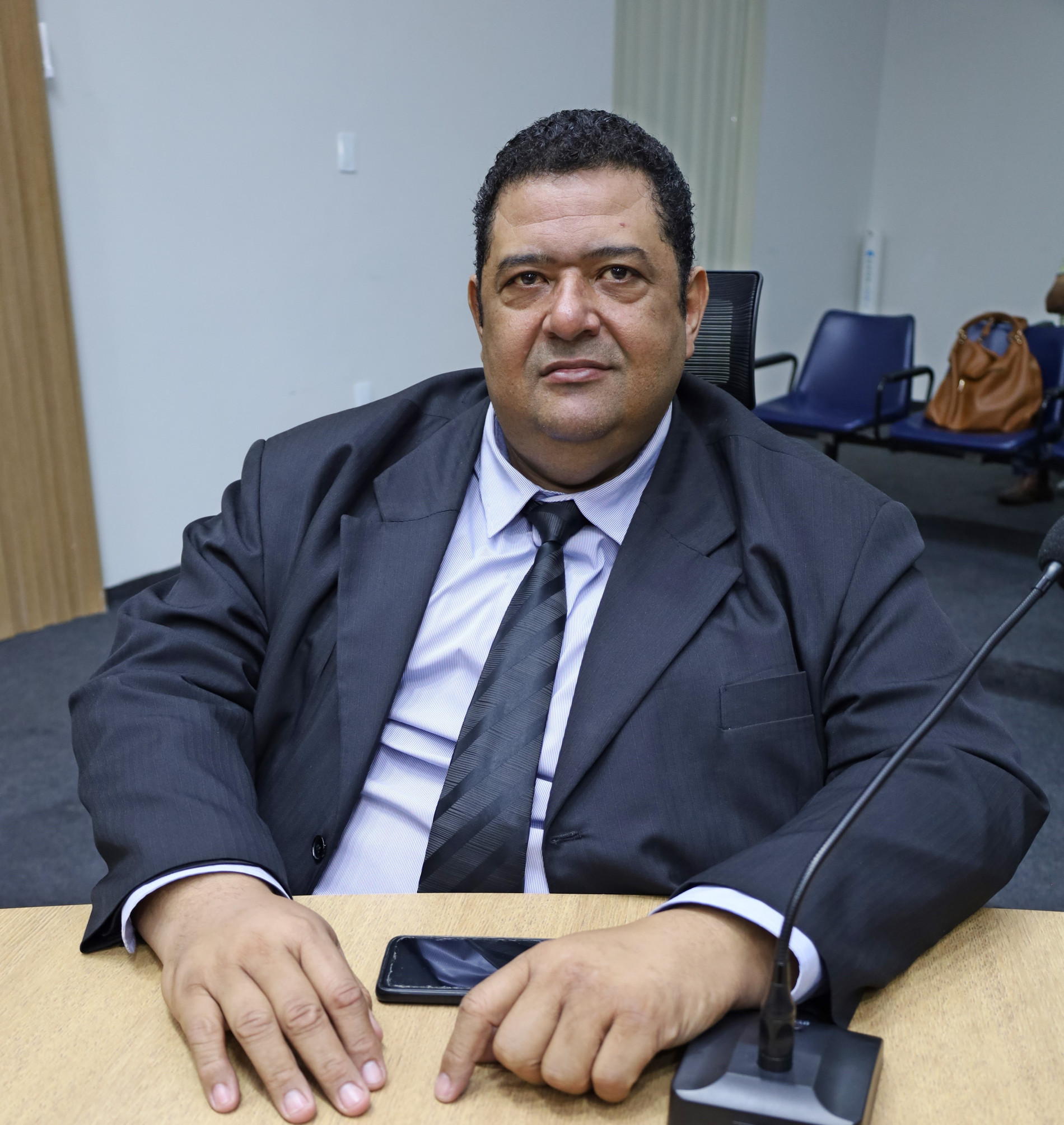 Vereador Maurão propõe criação de Programa Municipal de Primeiro Emprego para jovens