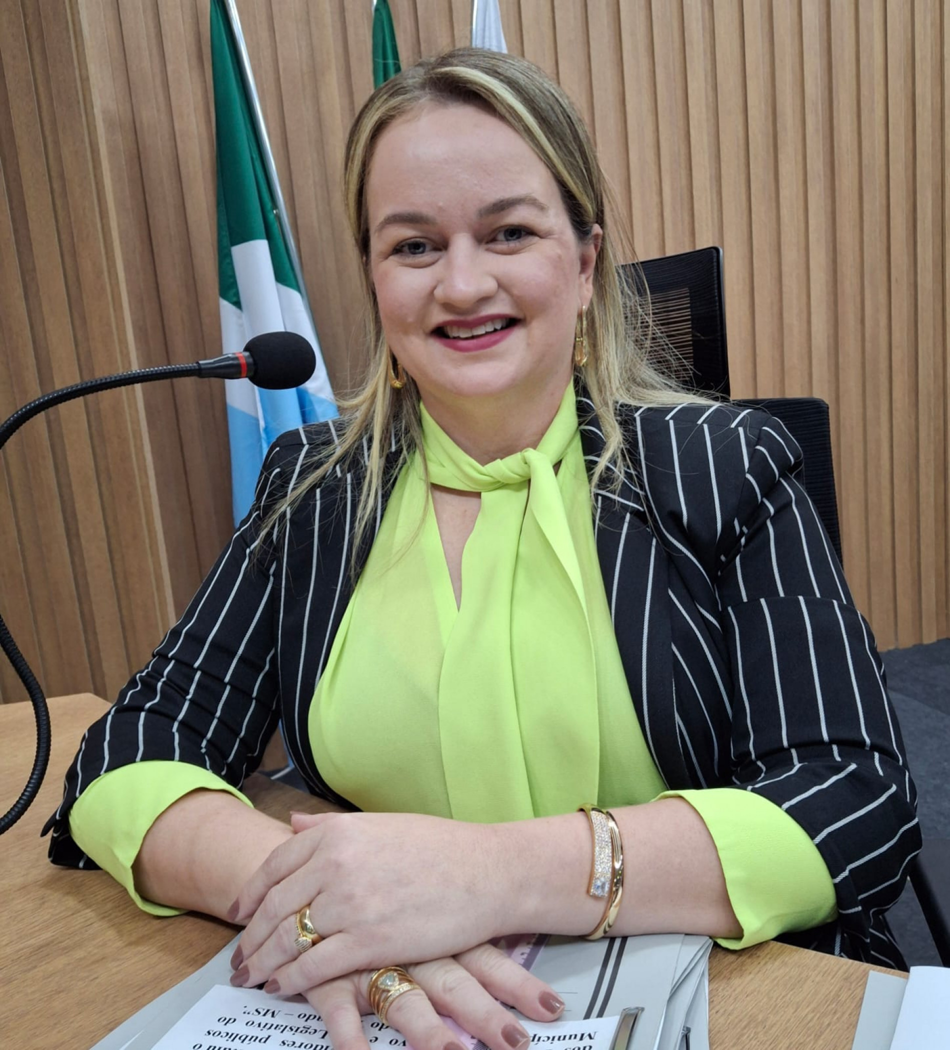 Dra. Amanda Tolentino apresenta indicações para melhorar segurança viária e condições estruturais em unidade de ensino