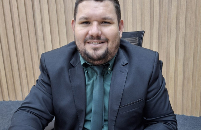 Jucleber Bim apresenta indicações para revitalização da sinalização urbana e incentivo à ciência nas escolas