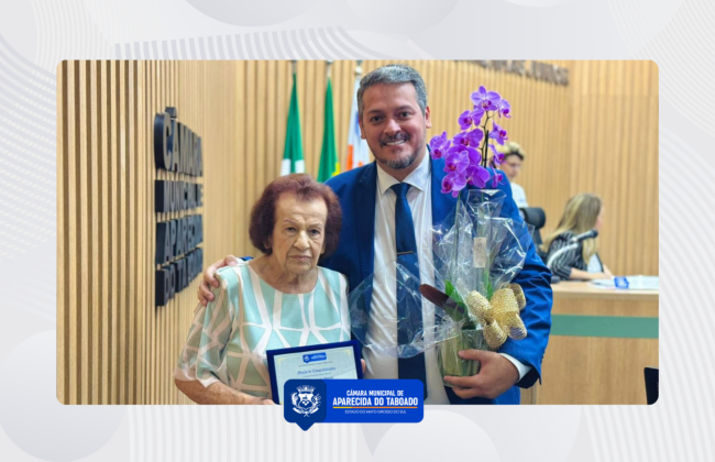 Legislativo Municipal homenageia a senhora Adélia Samara de Almeida
