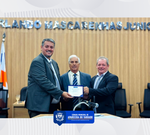 Andr&eacute; Alves Ferreira recebe Mo&ccedil;&atilde;o de Congratula&ccedil;&otilde;es do Legislativo Municipal
