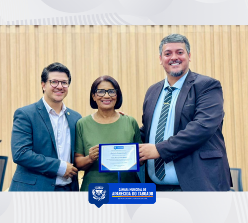 Ber Galter apresenta Mo&ccedil;&atilde;o de Congratula&ccedil;&otilde;es &agrave; professora Cleide Maria Ferreira Pereira por trajet&oacute;ria exemplar na educa&ccedil;&atilde;o