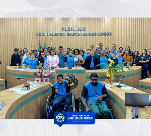 Patricia da Sa&uacute;de homenageia Tionilia Maria Alves por sua trajet&oacute;ria de dedica&ccedil;&atilde;o &agrave; educa&ccedil;&atilde;o e &agrave; inclus&atilde;o