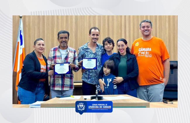 Claudia Padim e Ber Galter homenageiam m&uacute;sicos Diego e Gilmar por contribui&ccedil;&atilde;o &agrave; cultura de Aparecida do Taboado
