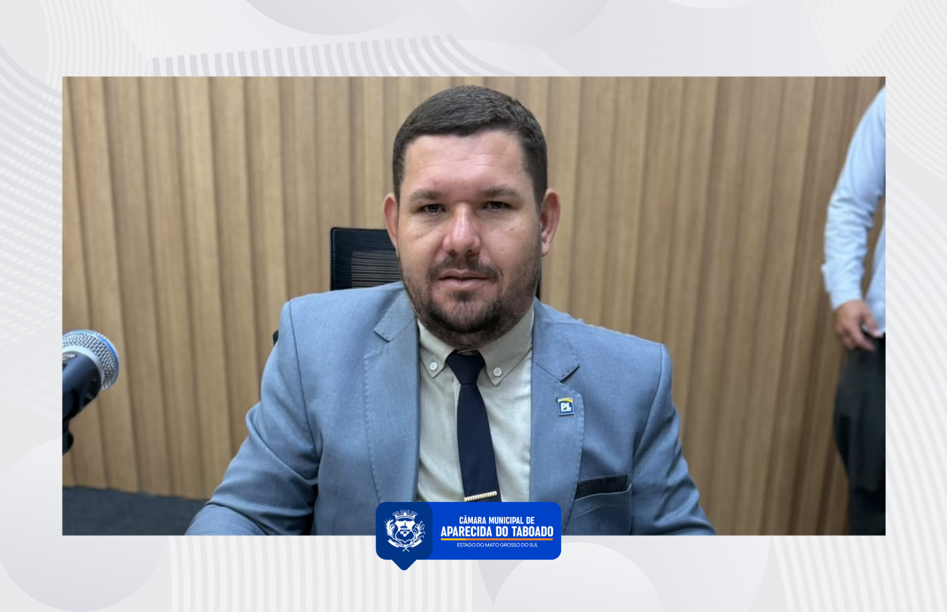 Jucleber Bim solicita aquisi&ccedil;&atilde;o de cadeiras de rodas anf&iacute;bias para garantir acessibilidade no Balne&aacute;rio Municipal