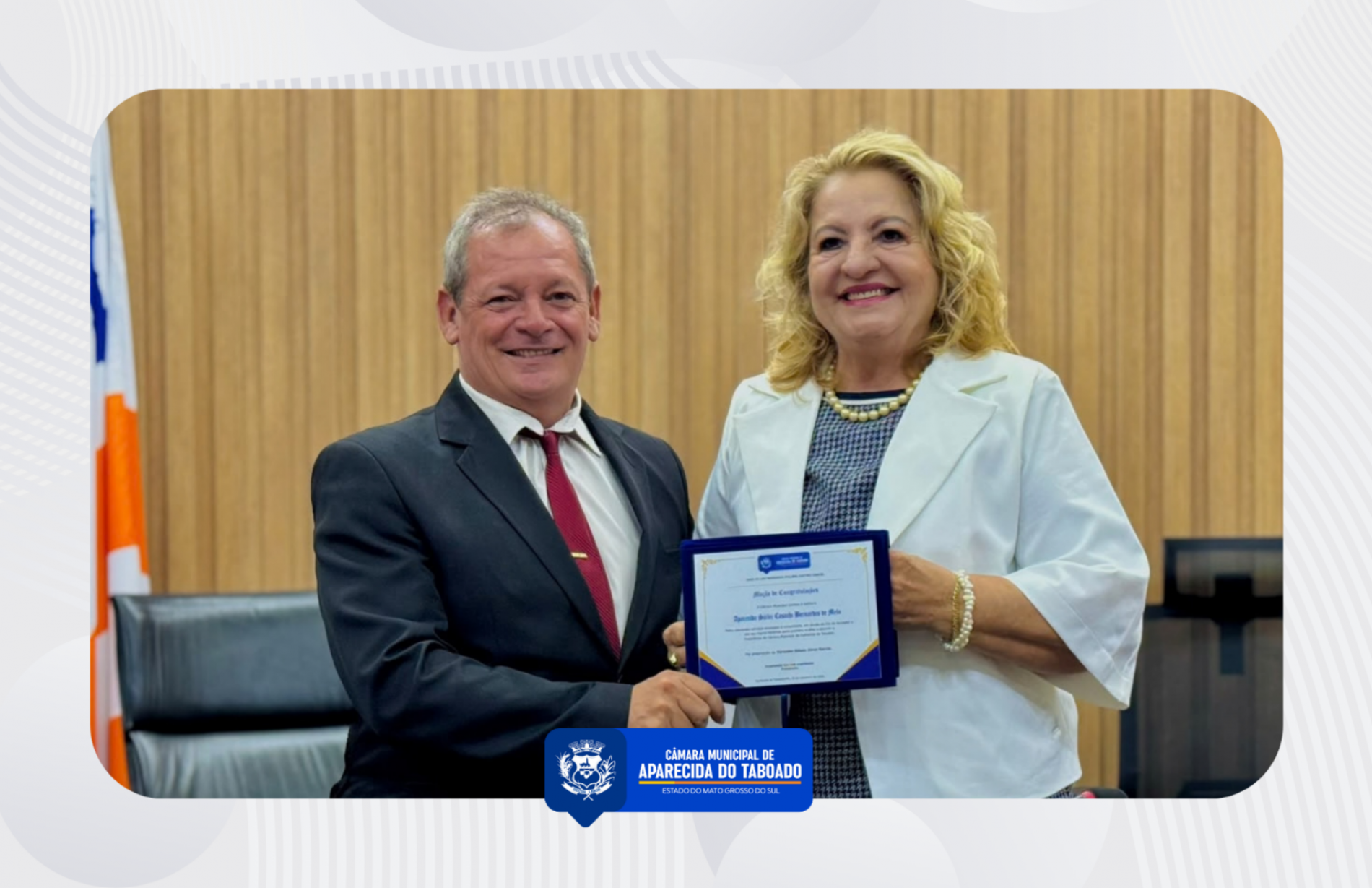 Vereador Gilsinho do Binega homenageia Sirlei Melo fazendo refer&ecirc;ncia do Dia do Vereador