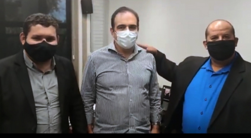 Jucleber Bim e Gilberto Carrapicho conseguem 40 mil para saúde com Deputado Felipe Orro